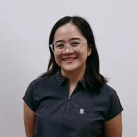 1 Dr Mia Macapulay